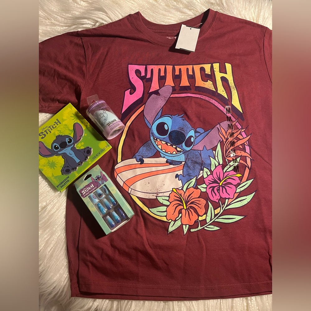 STITCH 💙 Ladies Shirt~24 piece Faux Nails~ Eyeshadow Palette~Pro Blend Sponge